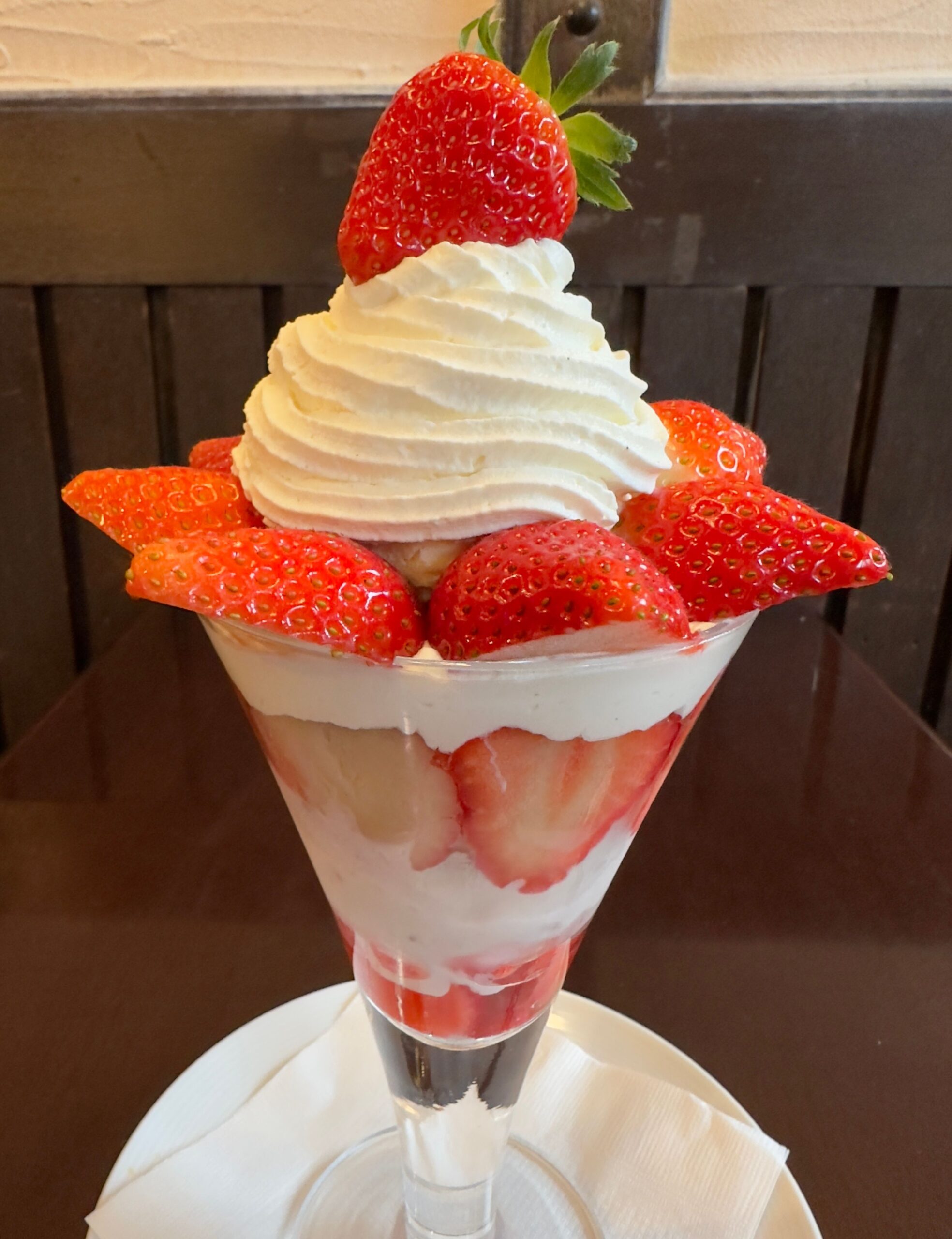 いちごパフェ