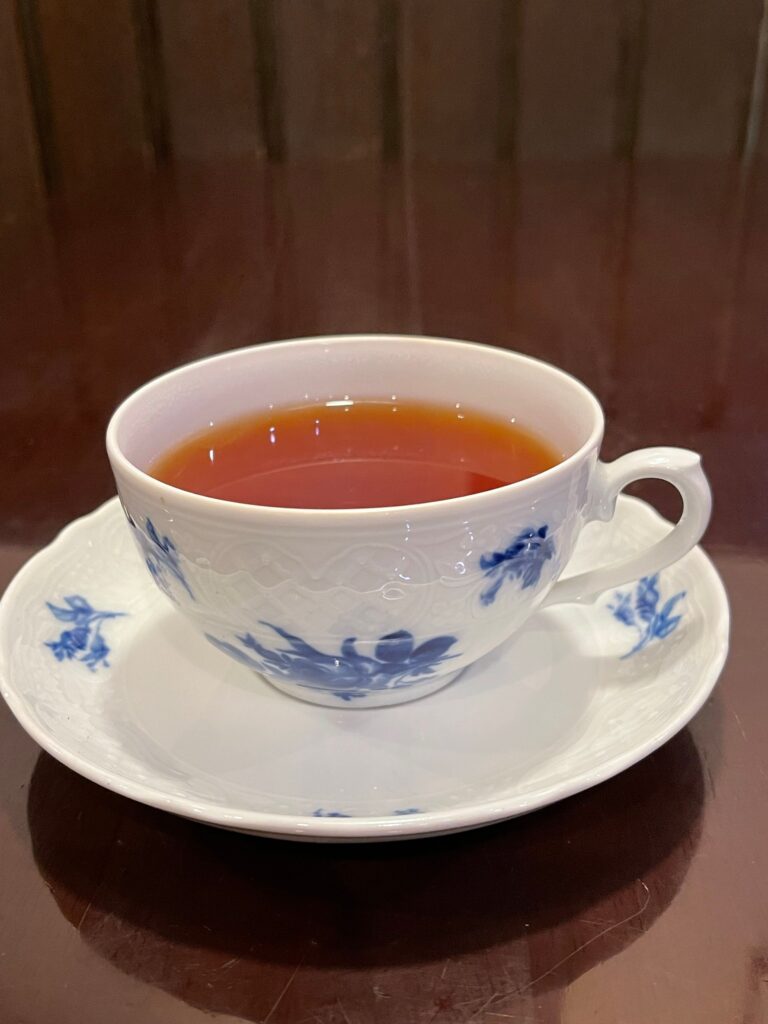 ティー ( ホット or アイス )
