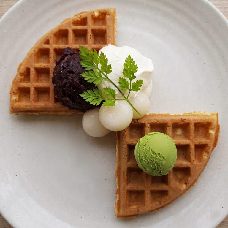 抹茶あずきワッフル 1/2
